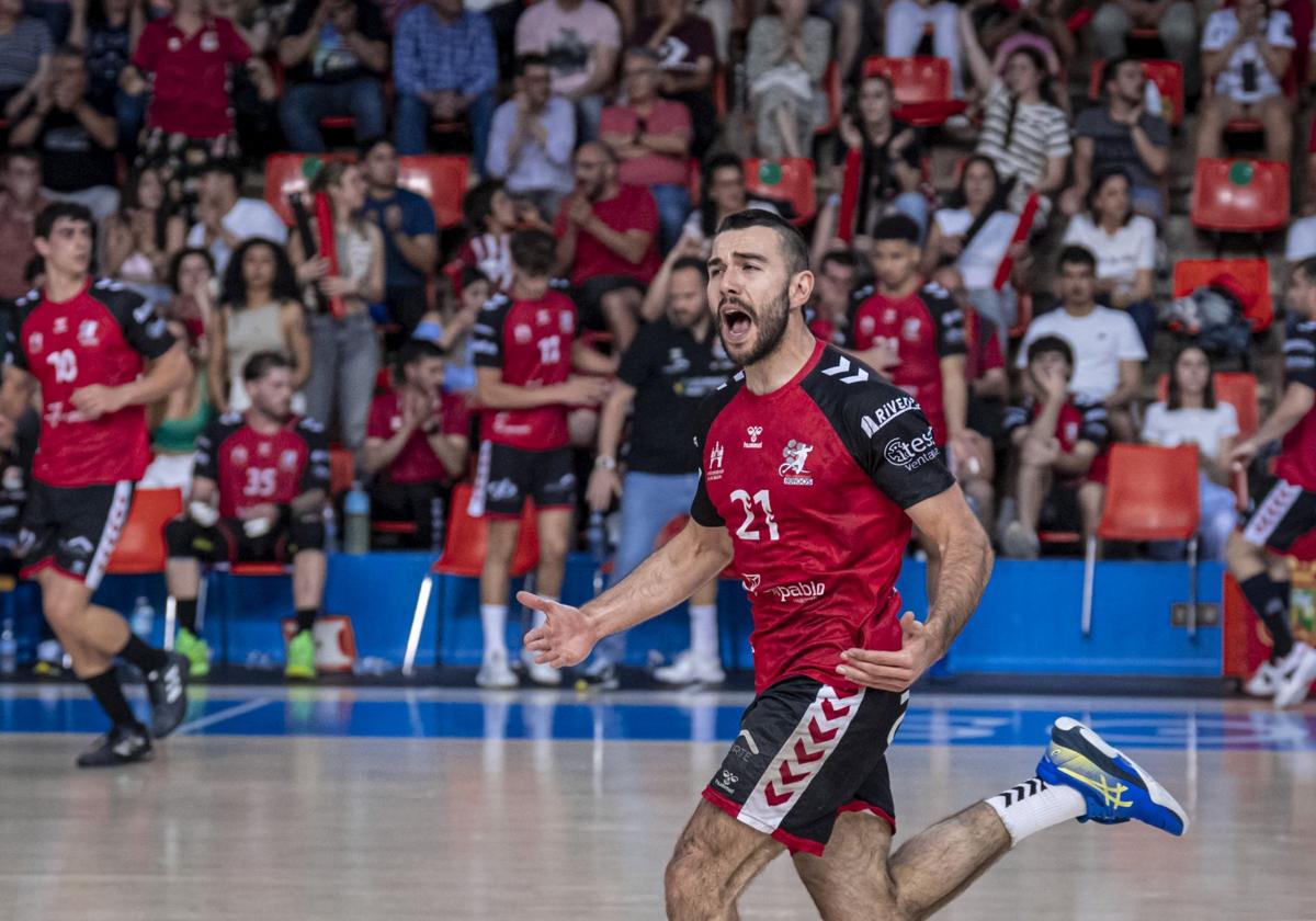 Jaime Gallardo, en el partido que enfrentó al UBU San Pablo con el Cangas.