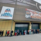 Largas colas para la feria taurina de San Pedro y San Pablo 2024, en Burgos