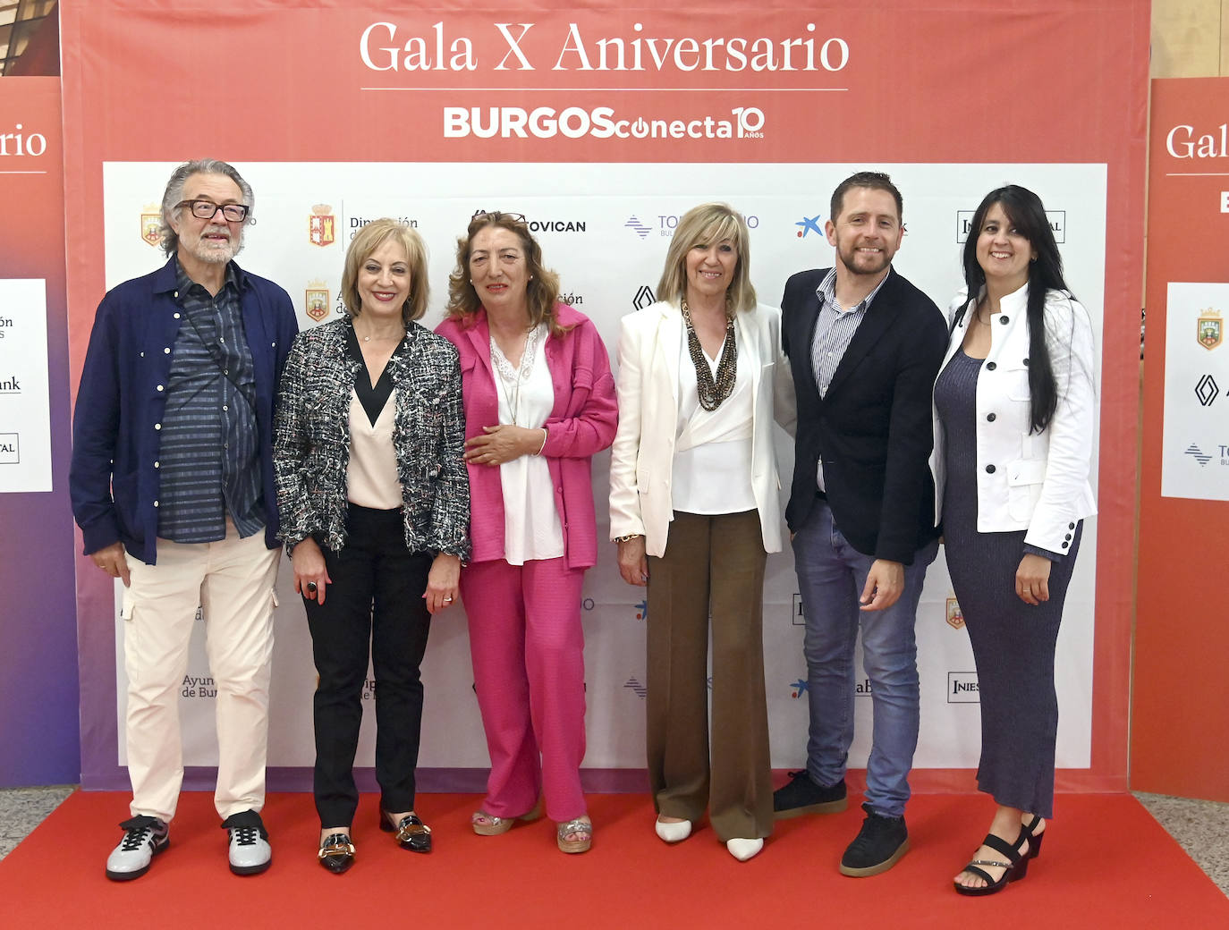 José María Romo, Lola Ovejero, Purificación Ortega, Purificación Rueda, Josué Temiño y Virginia Escudero, representanes del PSOE de Burgos.