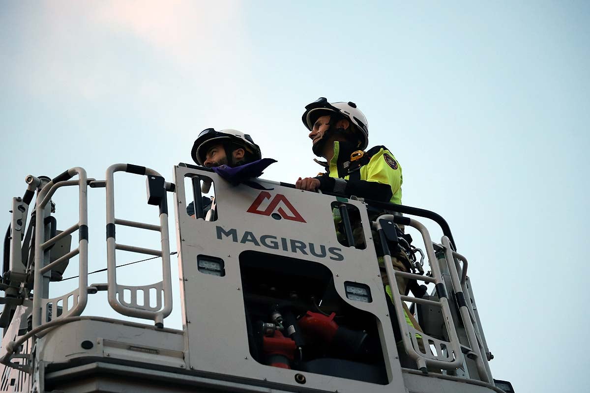 Carlos Sobera pone el pañuelo al Cid y los Bomberos la sorpresa