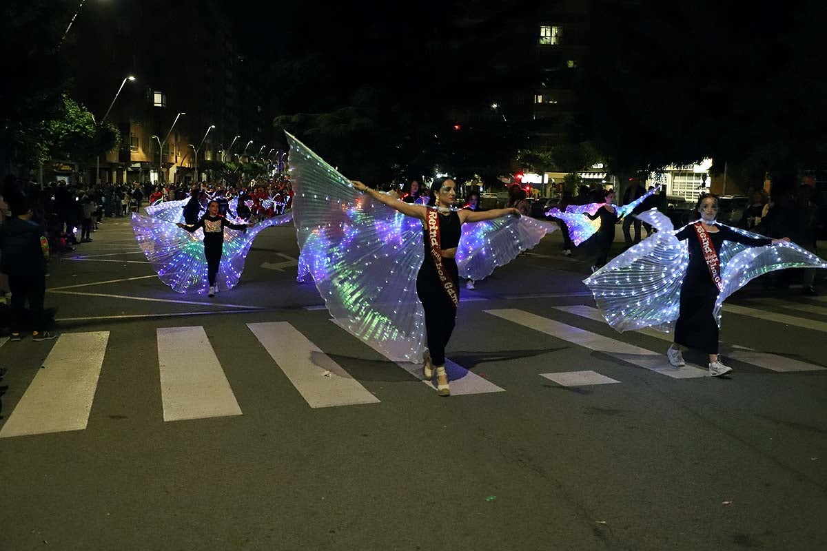 Conoce las carrozas que han animado la Cabalgata nocturna de Sampedros