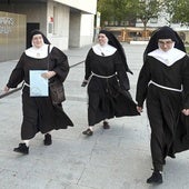 Las monjas cismáticas cambian a Pablo Rojas por el exnuncio Viganò, opositor al Papa