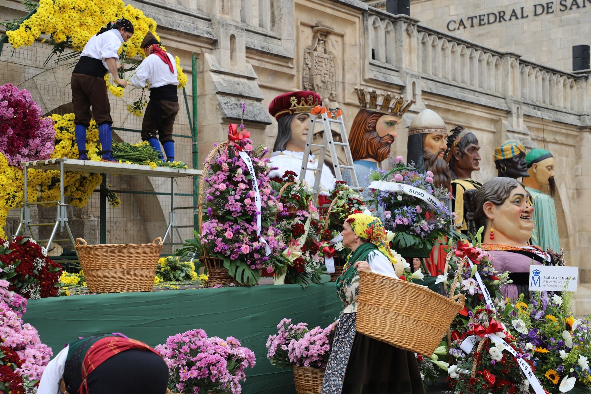 Así ha sido la Ofrenda Floral de los Sampedros en Burgos