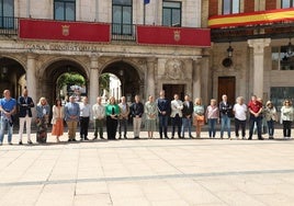 Minuto de silencio en Burgos por los últimos asesinatos machistas.