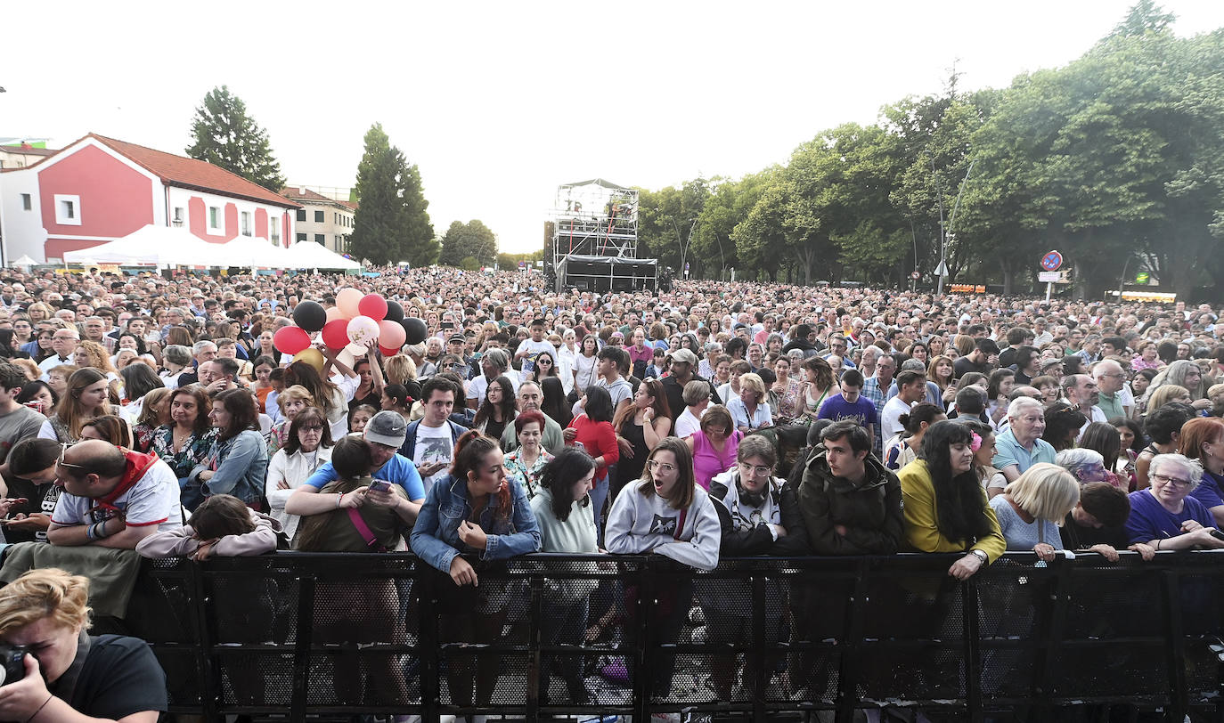 El concierto de Raphael en Burgos, en imágenes