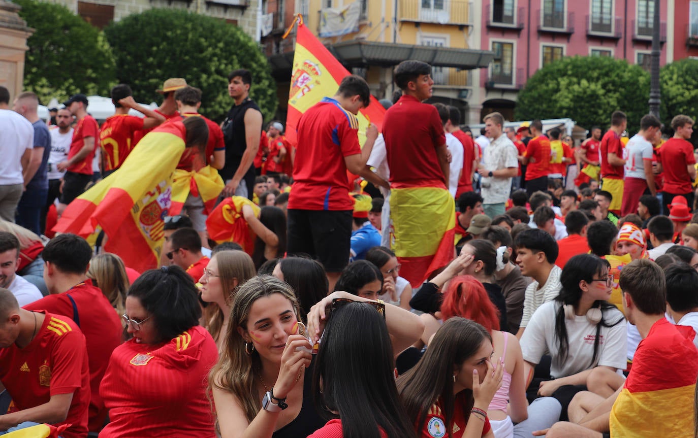 Las imágenes de cientos de burgaleses apoyando a La Roja en la final de la Eurocopa