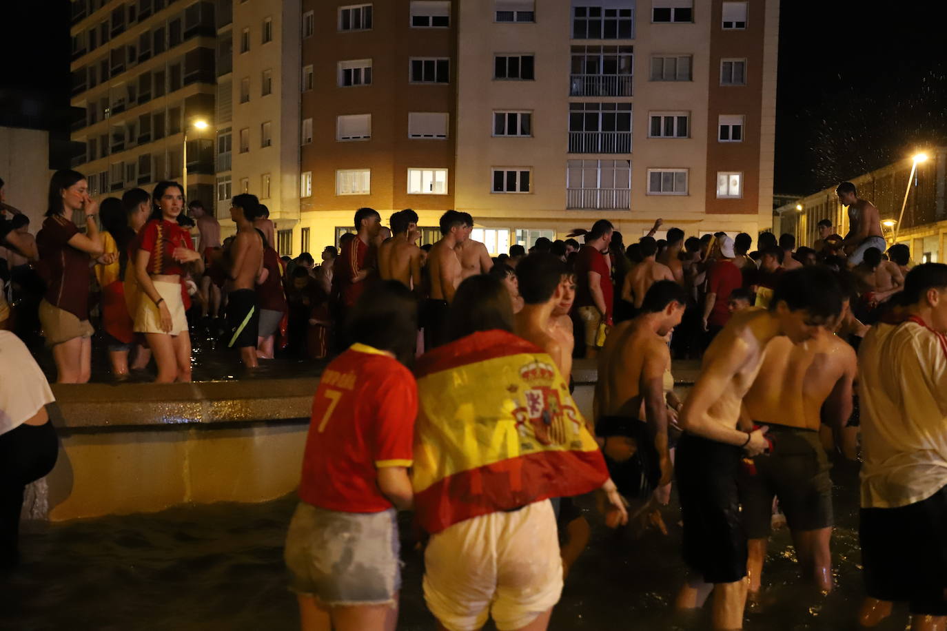 La celebración burgalesa de la victoria de España en la Eurocopa, en imágenes