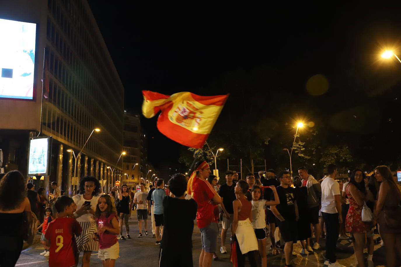 La celebración burgalesa de la victoria de España en la Eurocopa, en imágenes