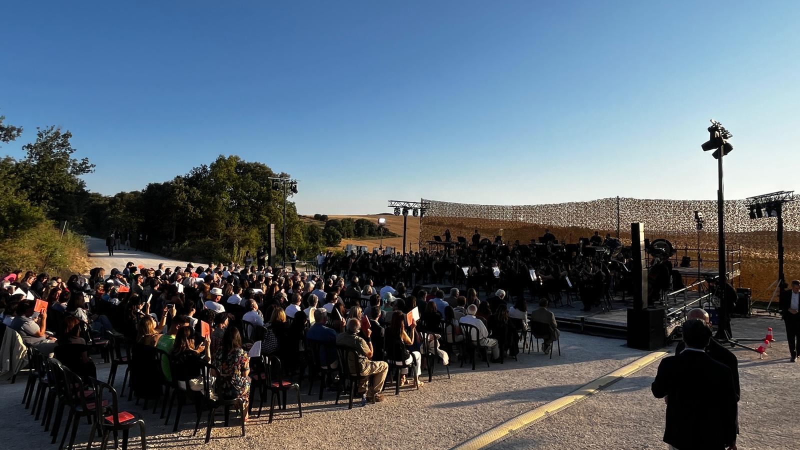 Así ha sido el concierto por las &#039;bodas de plata&#039; de la Fundación Atapuerca con la reina Sofia