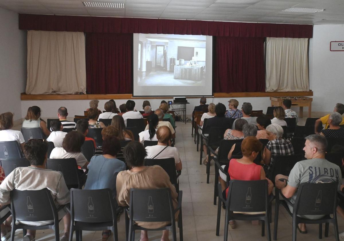 Imagen principal - Proyección de cine en Cilleruelo de Abajo.