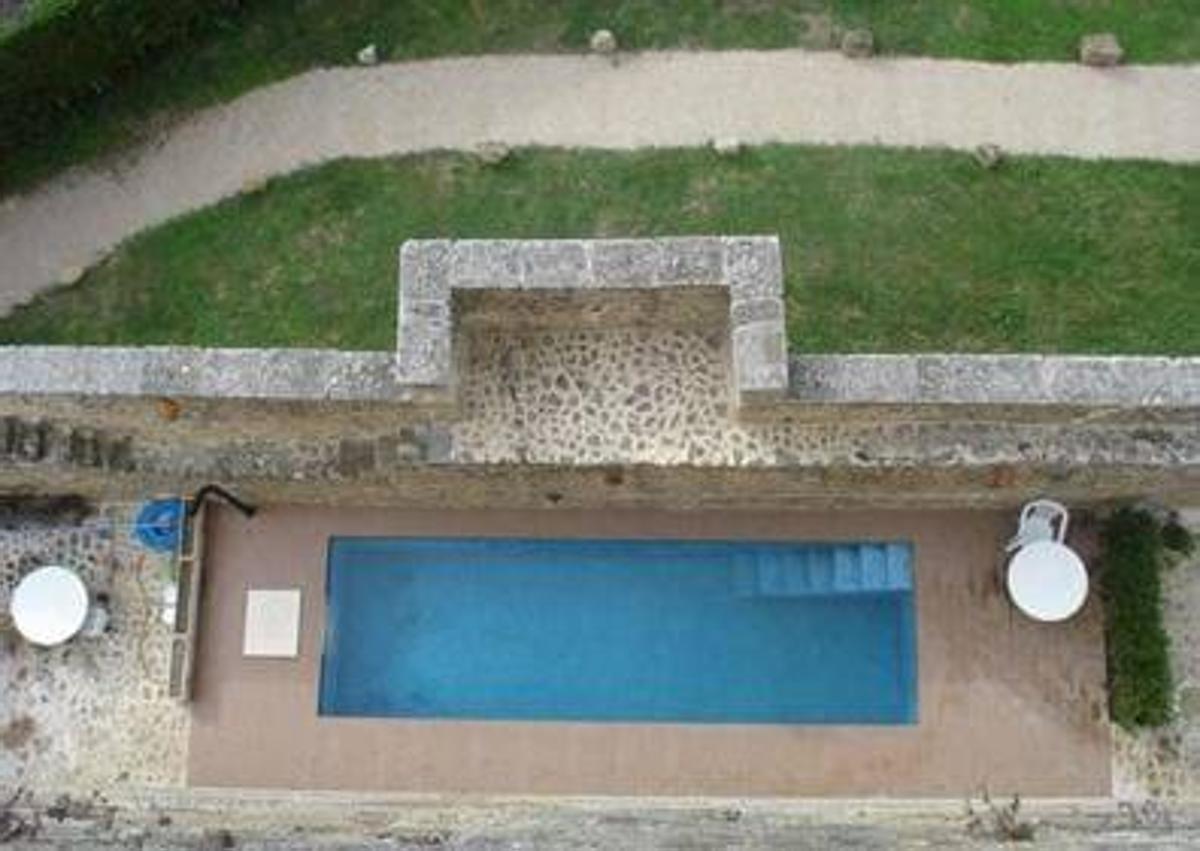 Imagen secundaria 1 - Detalles del castillo a la venta en Burgos.