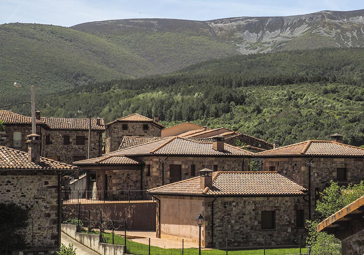 Vista de Pineda de la Sierra, en Burgos.