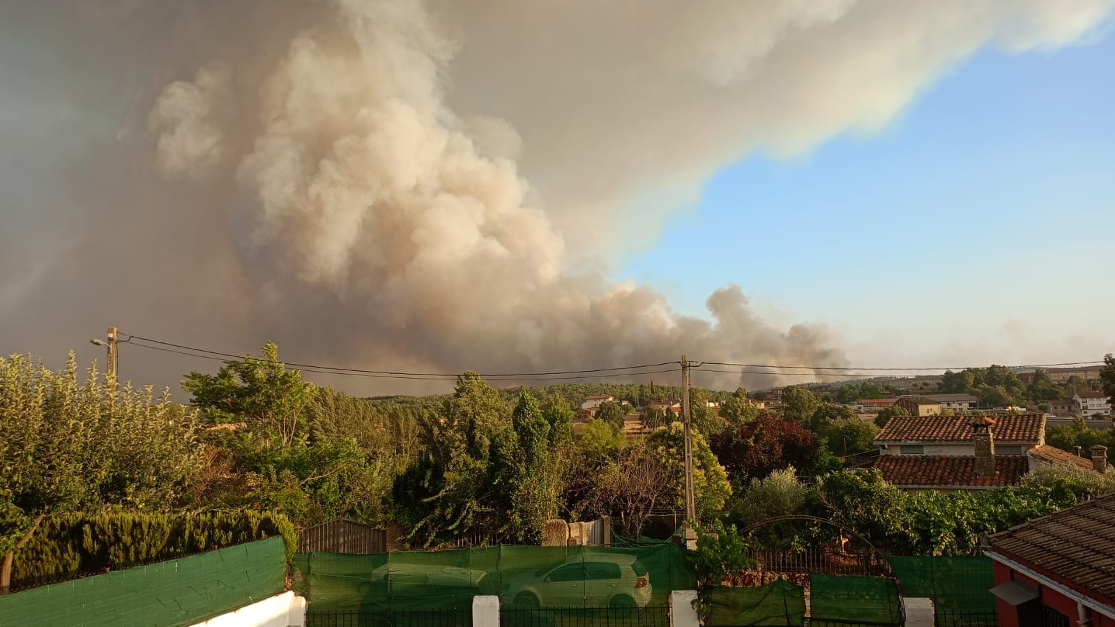 Incendio forestal y agrícola cerca de Villacienzo