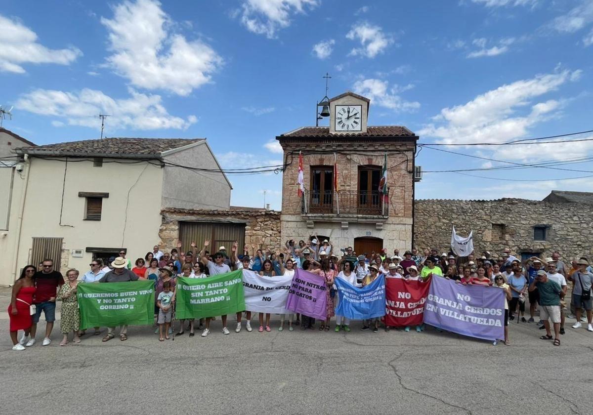 Una comarca burgalesa grita contra una nueva granja porcina en Villatuelda