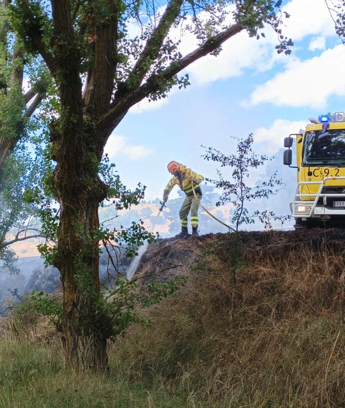 Imagen secundaria 2 - Susto en Burgos por un incendio intencionado