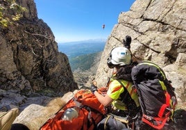 Una de las evacuaciones realizadas por el equipo técnico del Centro Coordinador de Emergencias.