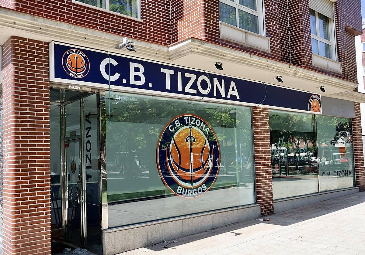 La nueva oficina del C. B. Tizona.