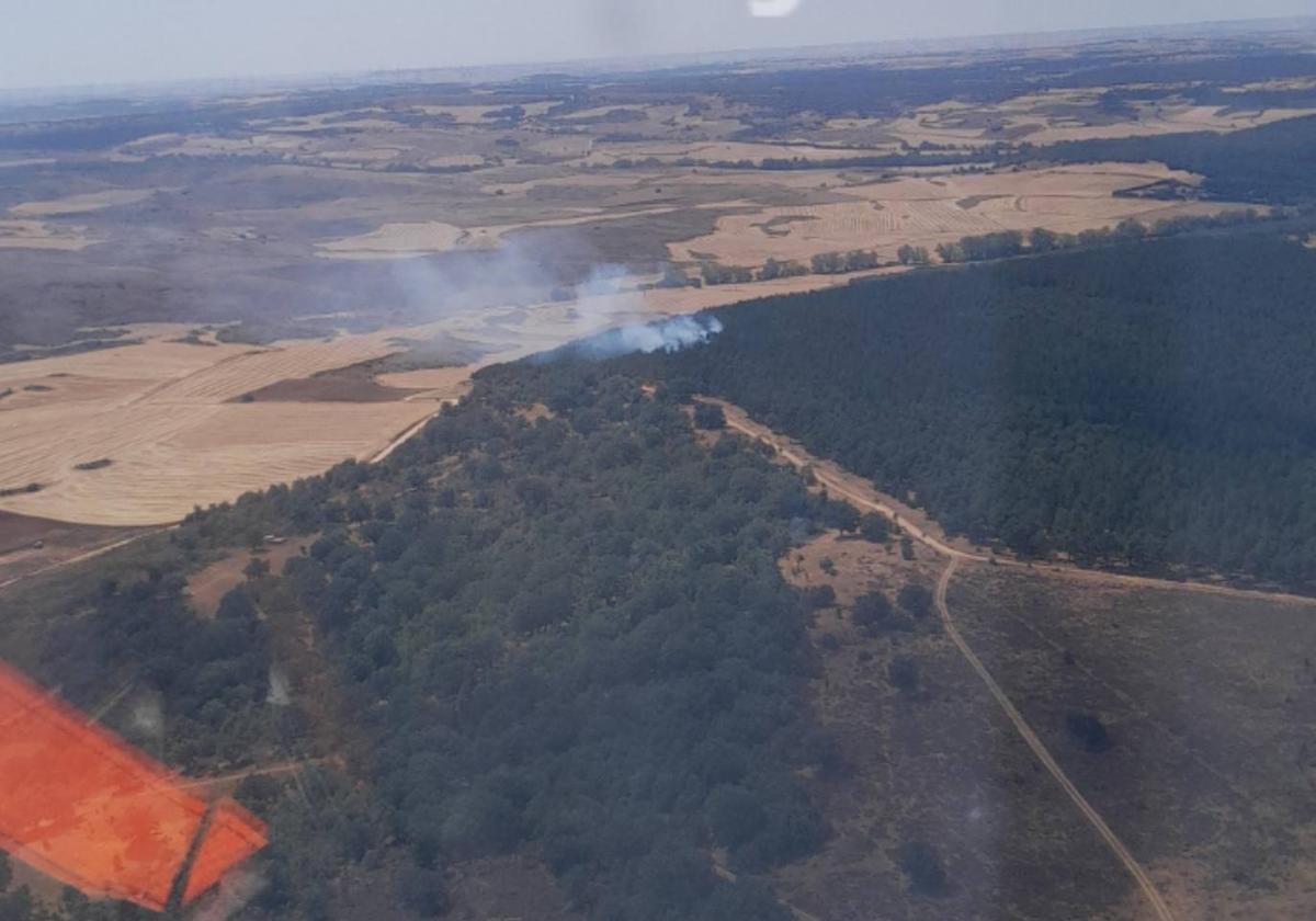 Imagen del incendio en Salgüero de Juarros, Burgos.