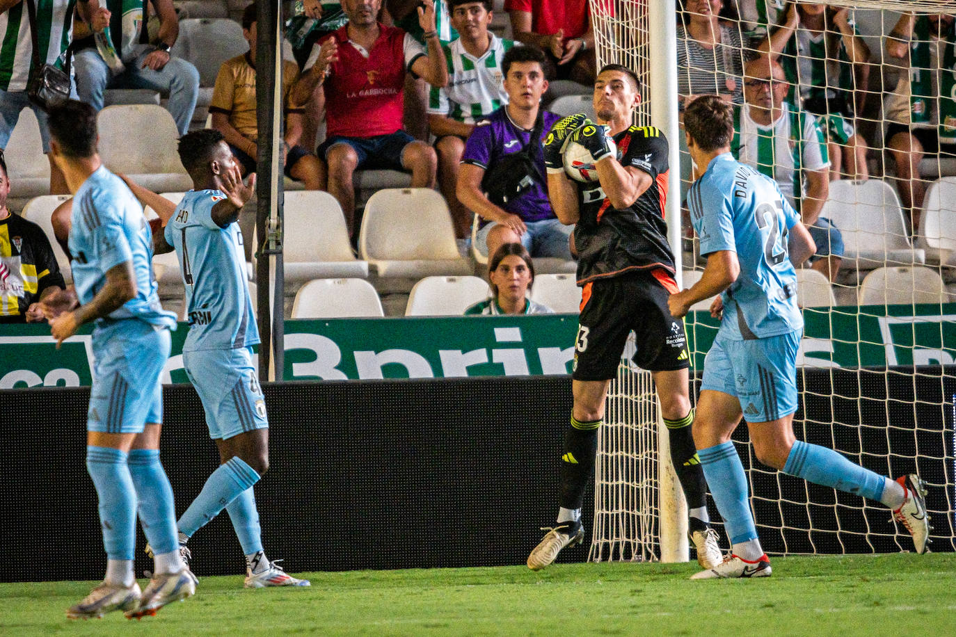 El partido entre el Córdoba CF y el Burgos CF, en imágenes