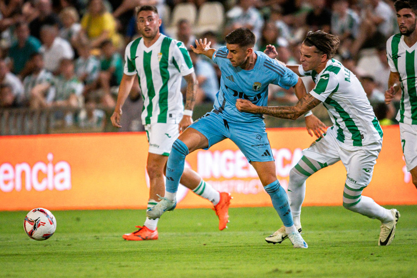 El partido entre el Córdoba CF y el Burgos CF, en imágenes