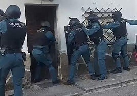 Imagen de la operación desarrollada por la Guardia Civil y la Ertzaintza.