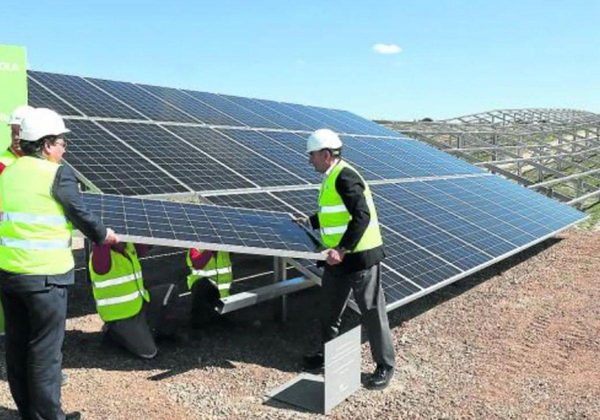 Instalación de un parque fotovoltaico.