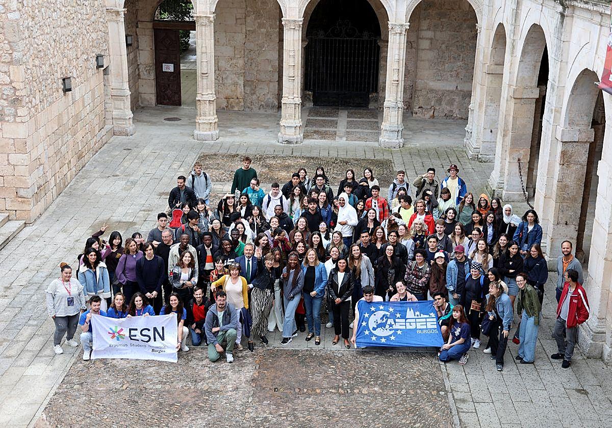 Recibimiento de los estudiantes extranjeros a la Universidad de Burgos.