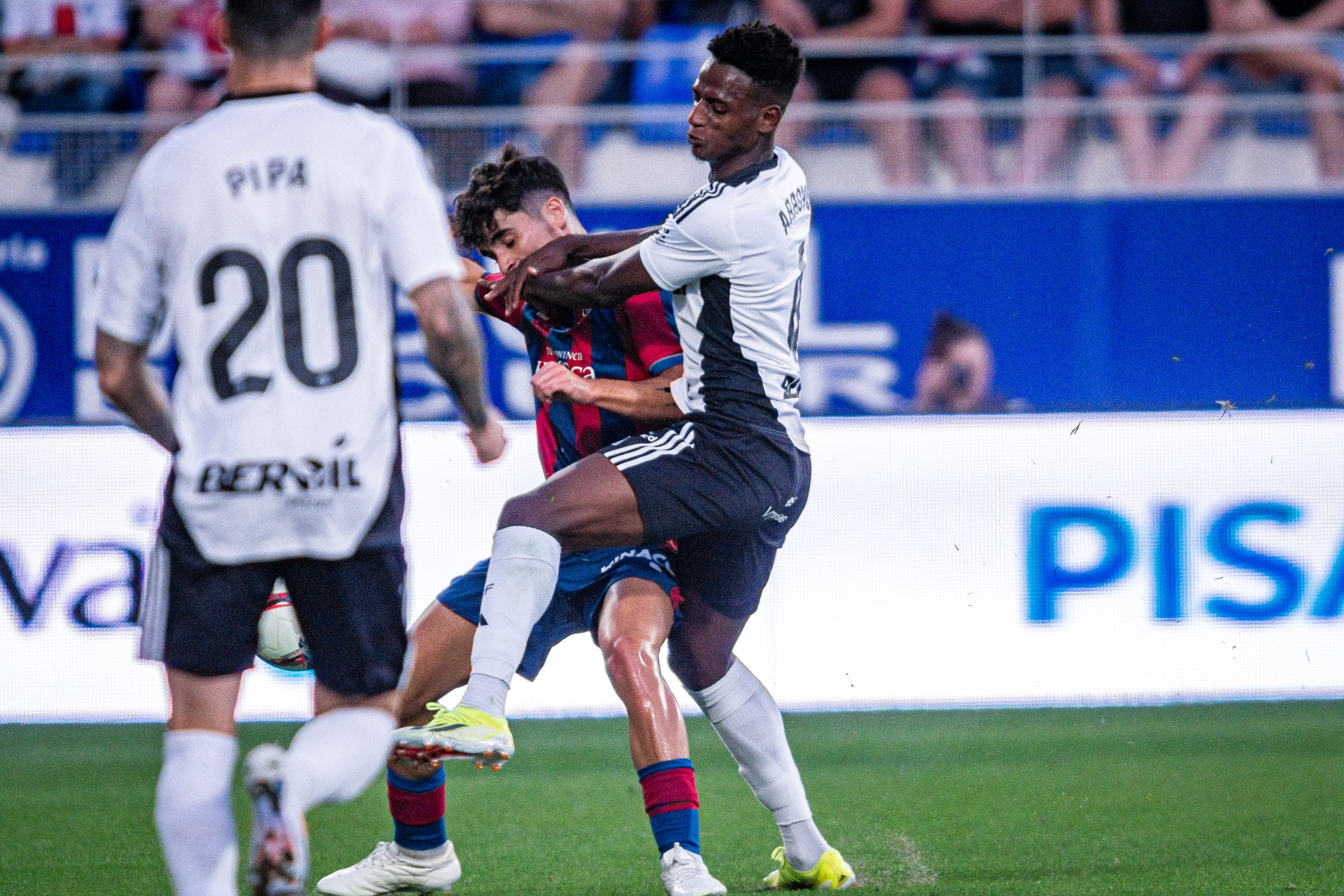 Así ha sido, en imágenes, la victoria del Burgos CF en Huesca