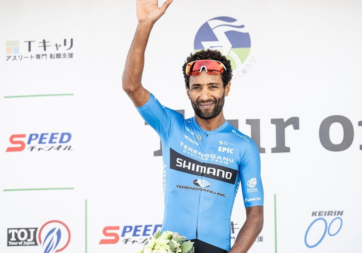 Merhawi Kudus, en el podio del Tour de Japón.