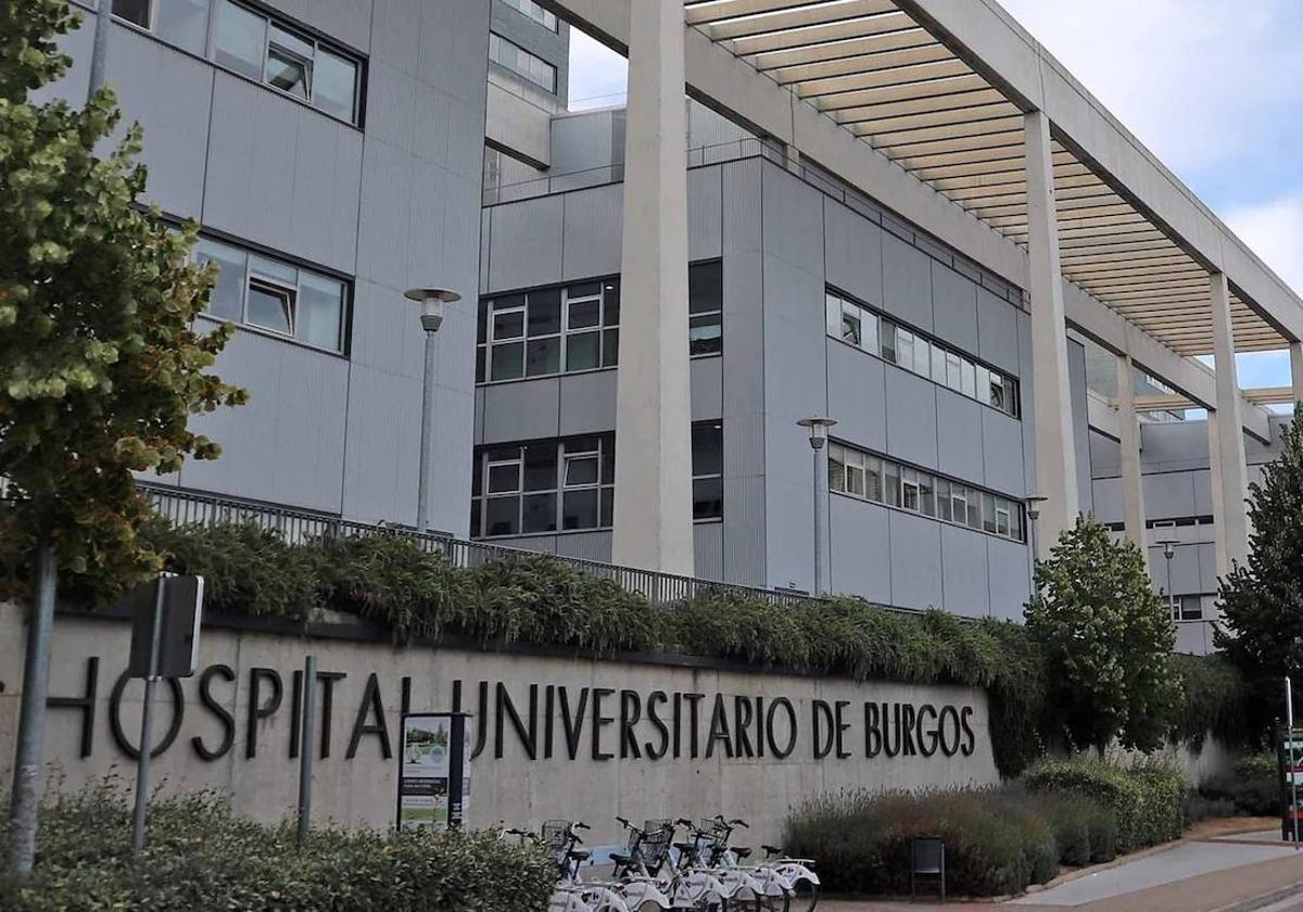 Entrada al Hospital Universitario de Burgos.