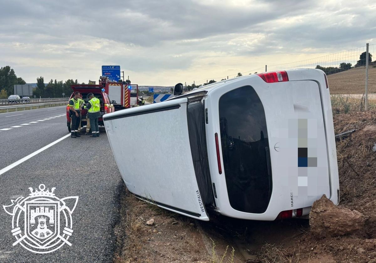 Vuelco de una furgoneta en Burgos.