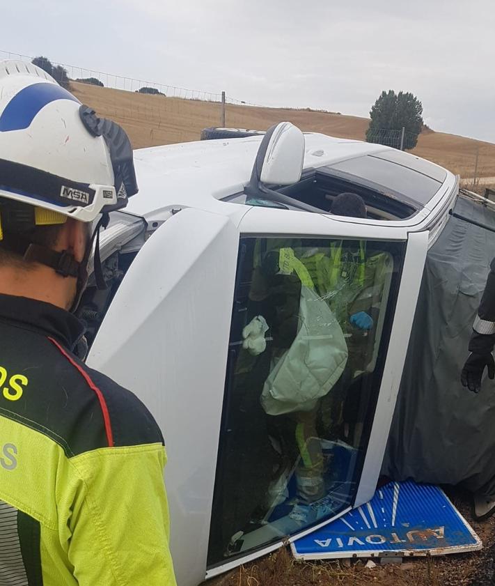 Imagen secundaria 2 - Accidente en la A-1 en Burgos. 