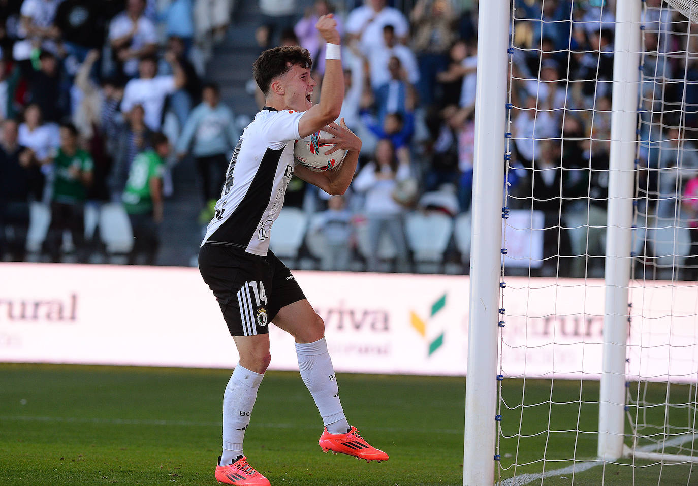 El Burgos CF - Granada CF, en imágenes