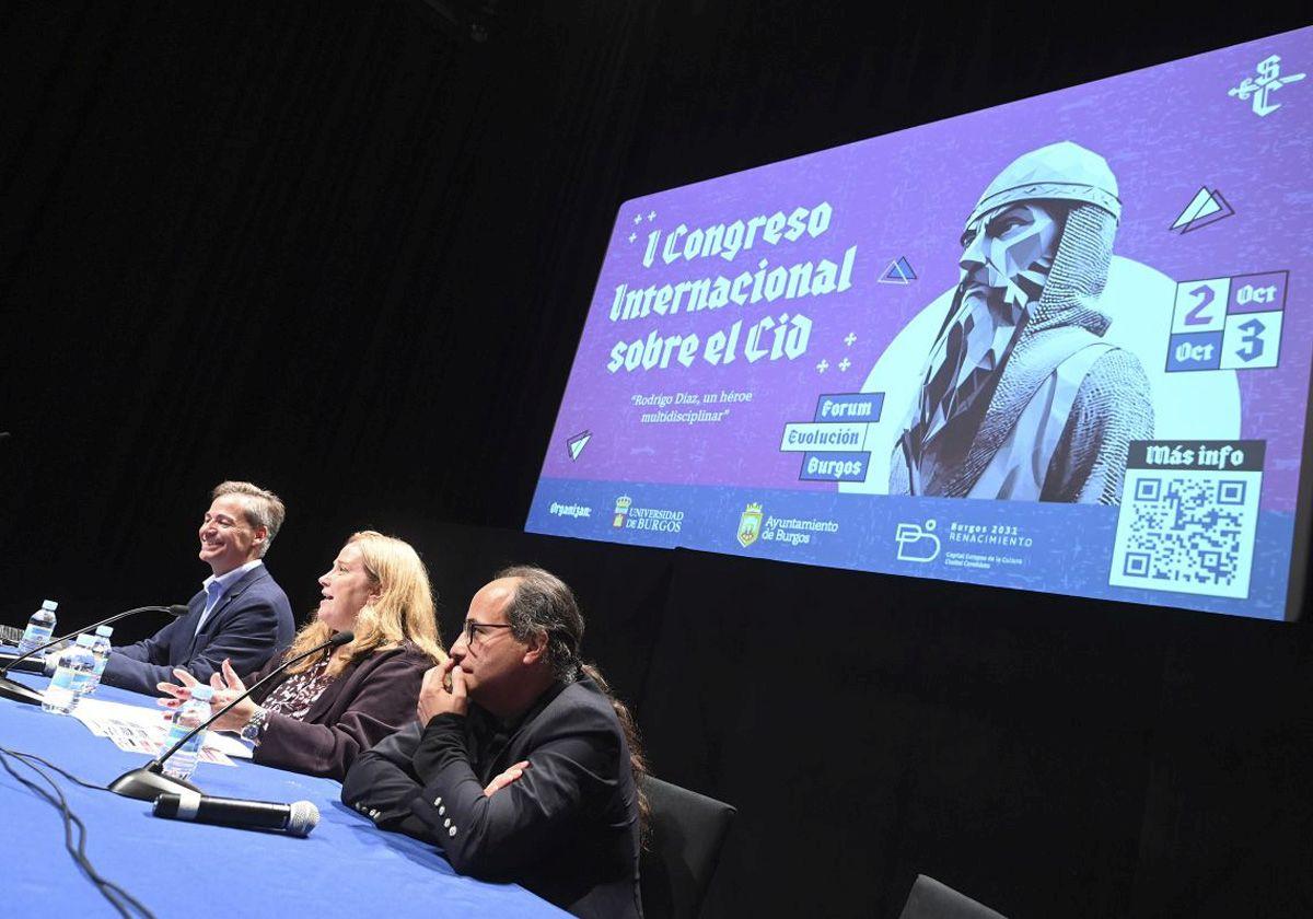 Una de las ponencias del I Congreso Internacional del Cid.