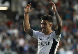 Álex Sancris, celebrando un gol en El Plantío.