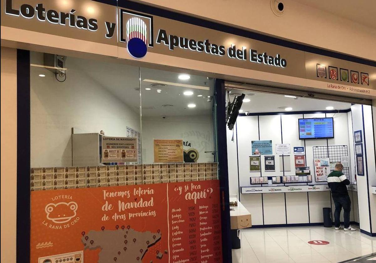 Administración de Lotería La Rana de Oro, en el centro comercial Río Shopping.