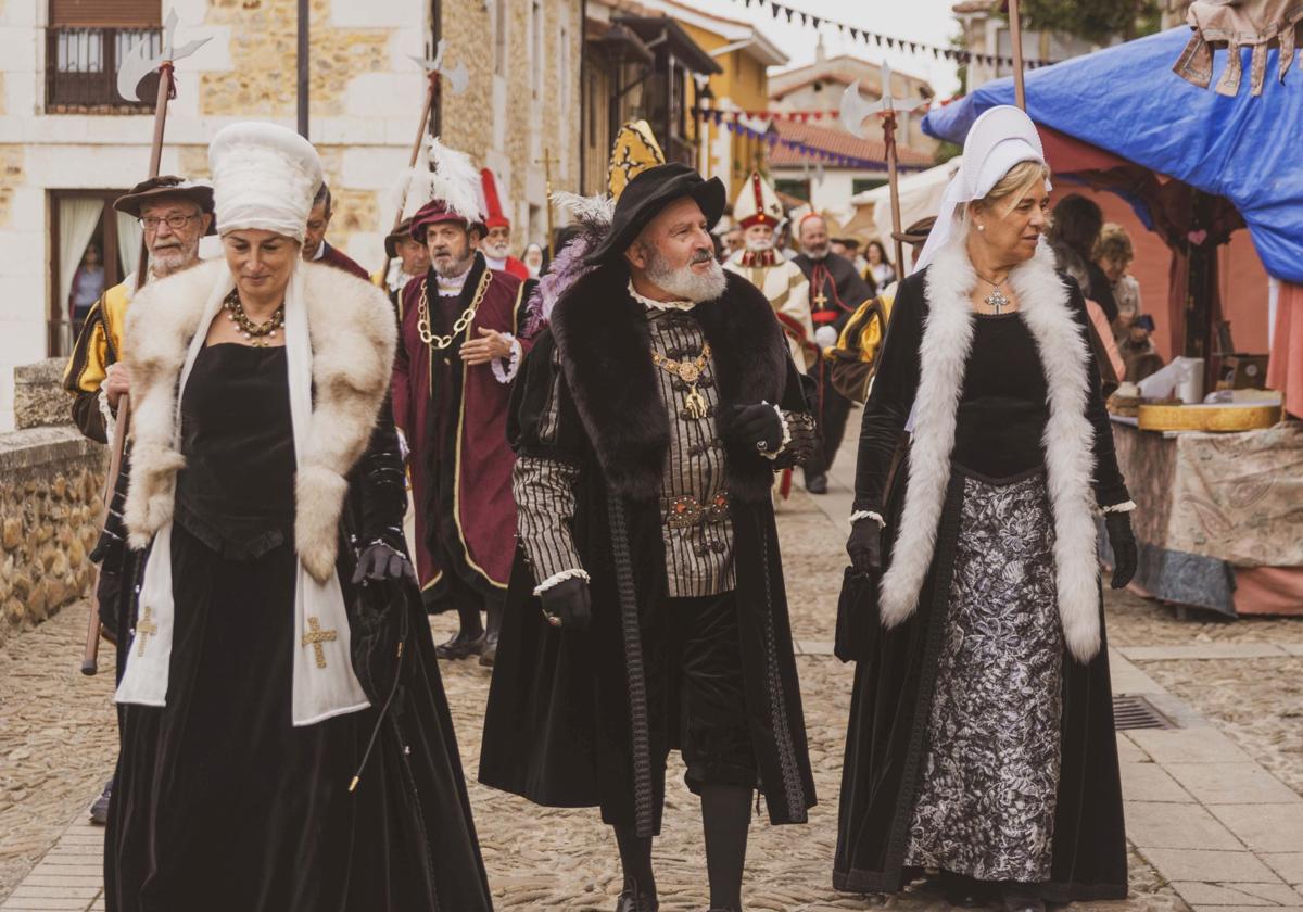 Imágenes de la recreación de la llegada del Emperador Carlos V a Medina de Pomar, el pasado año.