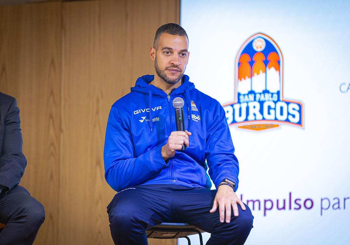 El técnico del Silbö San Pablo Burgos, Bruno Savignani.