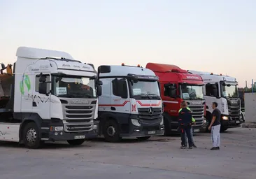 Ocho camiones y 14 máquinas parten desde un pueblo de Burgos para ayudar con la DANA