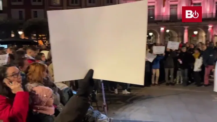 Manifestación en Burgos contra los recortes de PP y Vox a las ONGs que trabajan con migrantes