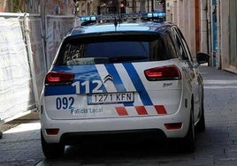 Imagen de archivo de la Policía Local patrullando por las calles de Burgos.