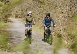 La Diputación desplegará bicis eléctricas de alquiler en el entorno de Clunia