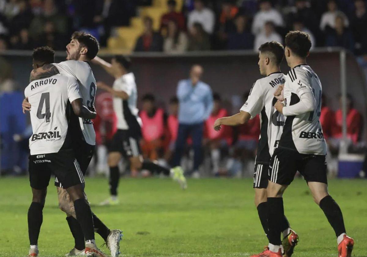 Imagen del equipo de Copa del Rey que enfrentó al Burgos CF con el Móstoles.