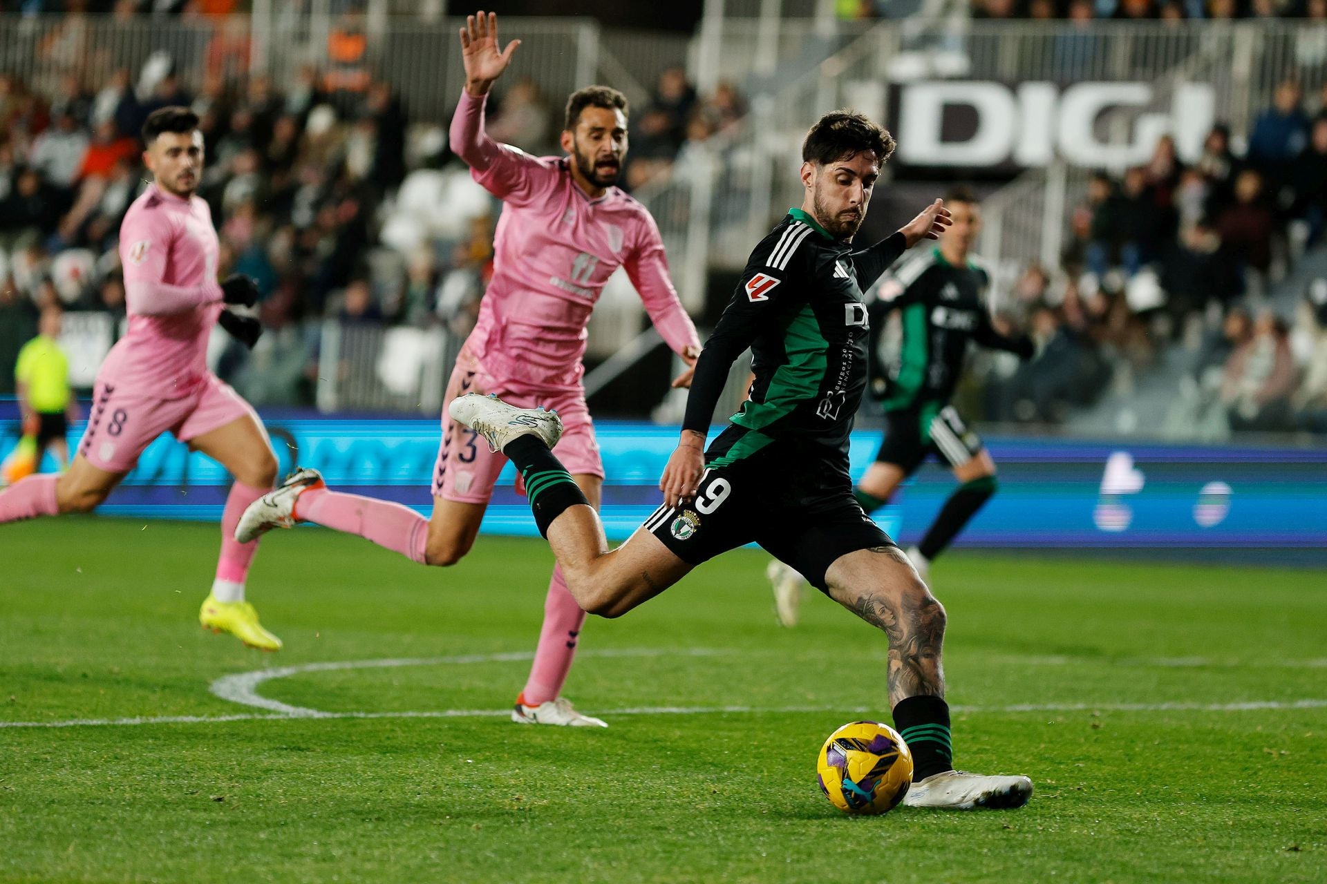 David López da tres puntos de oro al Burgos en el descuento