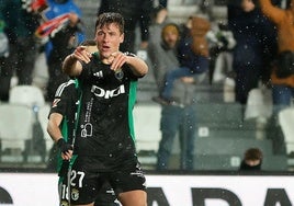 David López, celebrando el gol del triunfo.