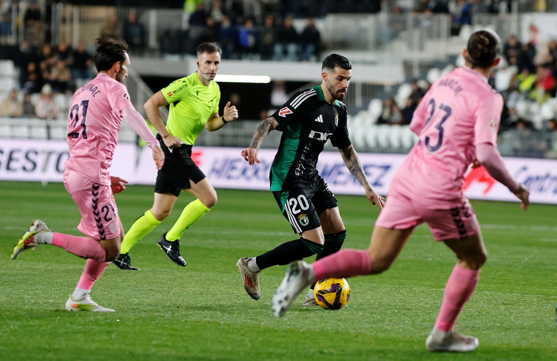 David López da tres puntos de oro al Burgos en el descuento