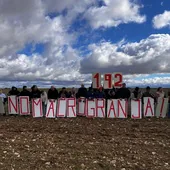 Un centenar de ribereños se moviliza contra la instalación de una macrogranja