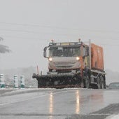 La nieve obliga a circular con cadenas en tres puertos de Burgos