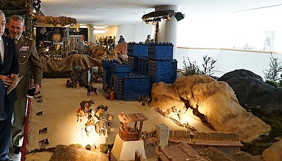 Ya se puede visitar el Belén Monumental del Ejercito de Burgos, de los más grandes del mundo
