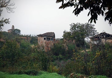 La aldea abandonada a la venta en Burgos por menos de lo que vale un piso